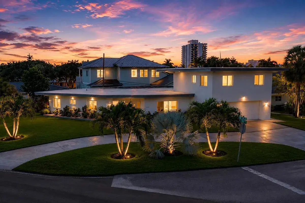 2812 NE 27th Street, Lighthouse Point FL 33064