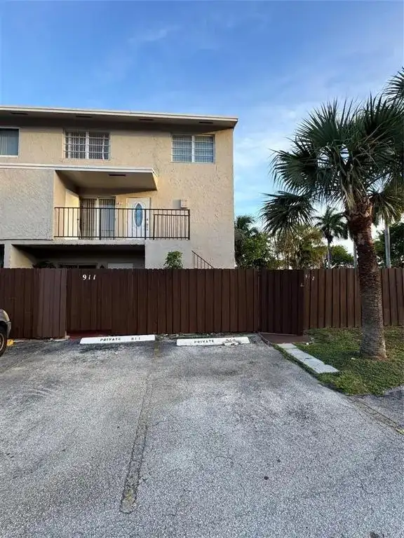 15690 SW 82nd Circle Lane # 12, Miami FL 33193