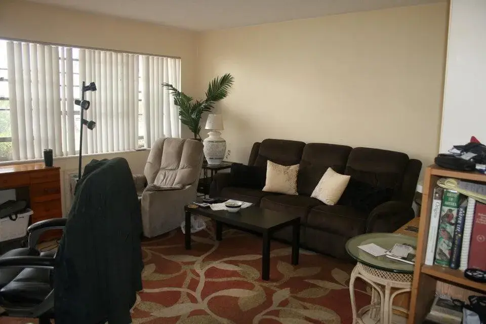 28 Camden B, West Palm Beach FL 33417