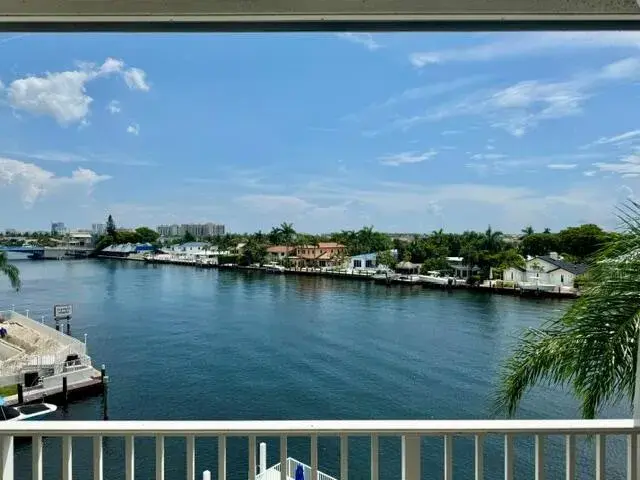 3100 NE 47th Court # 401, Fort Lauderdale FL 33308