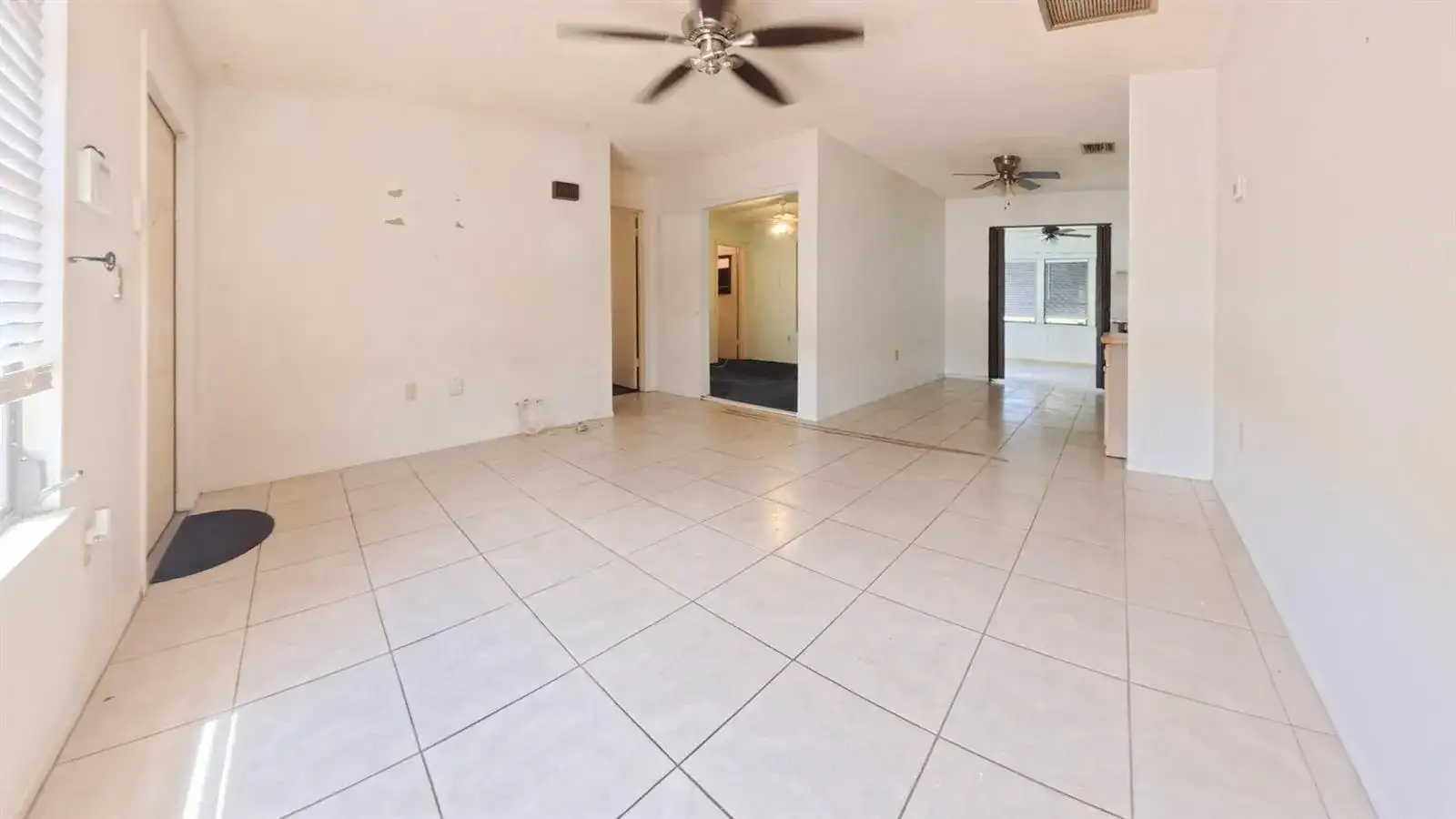 372 NW Airoso Boulevard, Port St. Lucie FL 34983 photo 5