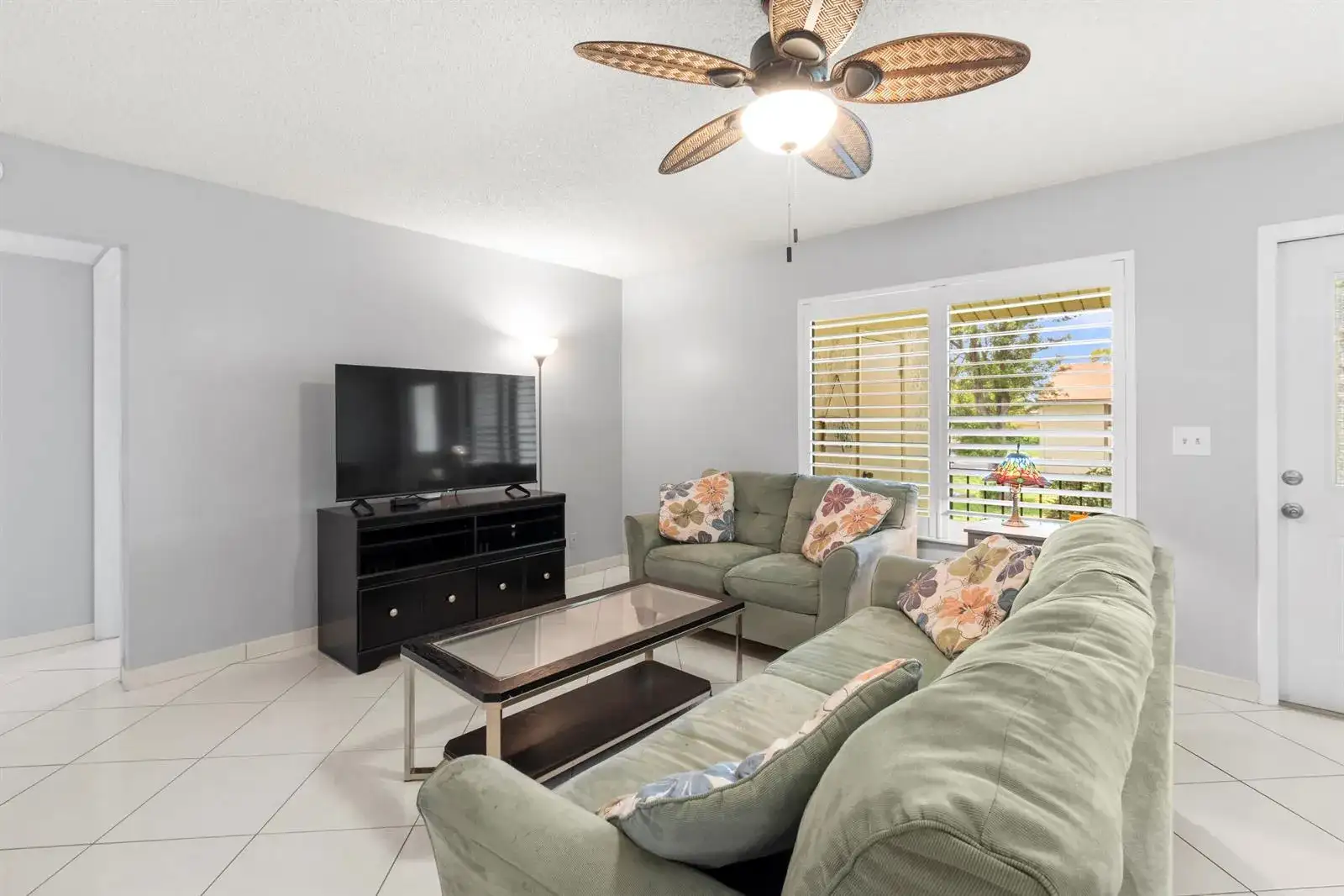 317 Knotty Pine Circle # 2, FL 33463 photo 4