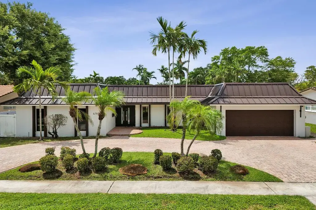 4900 N 36th Street, Hollywood FL 33021