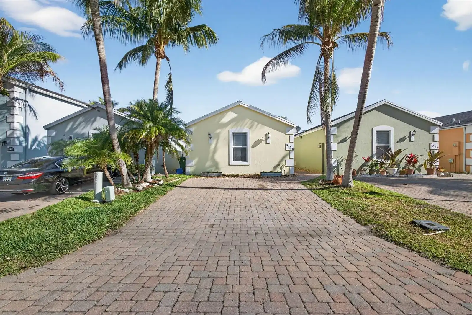 3125 Shelby Way Way, Palm Springs FL 33461