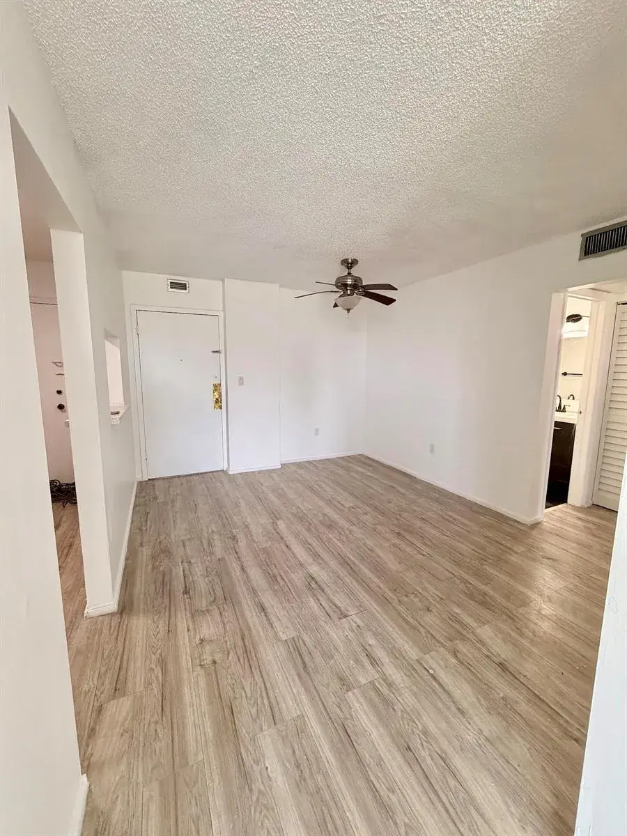 12500 NE 15th Avenue # 516, North Miami FL 33161