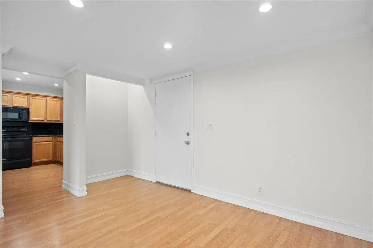 190 Lake Evelyn Drive # 190, West Palm Beach FL 33411 photo 2