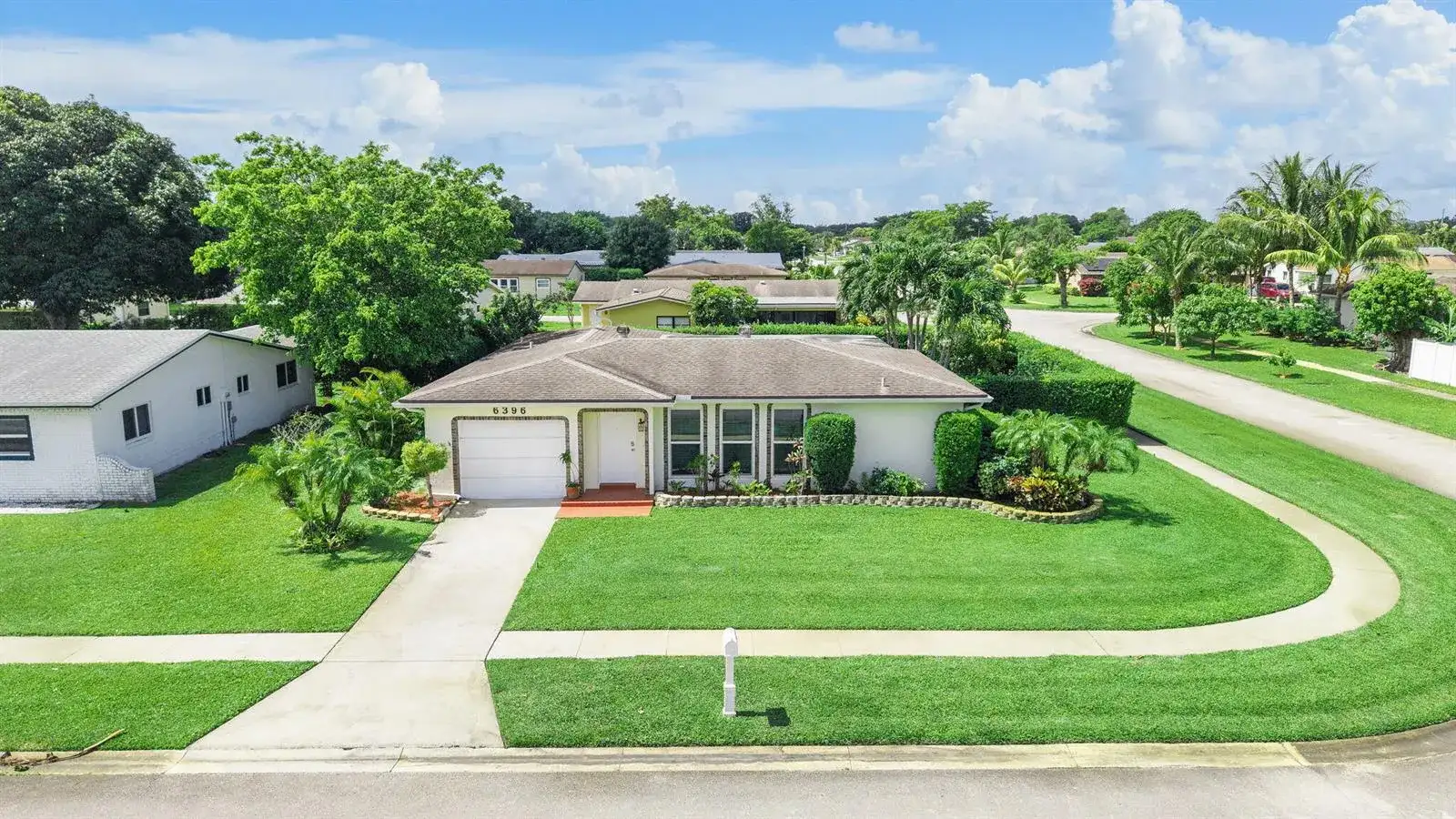 6396 Whispering Wind Way, Delray Beach FL 33484 photo 2