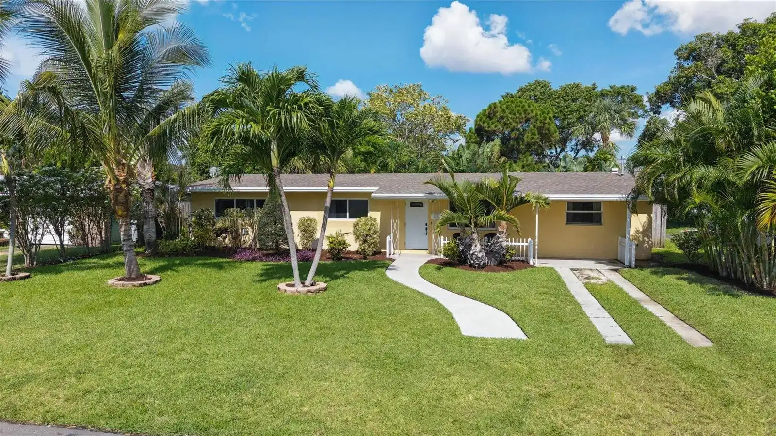 925 NE 25th Avenue, Pompano Beach FL 33062