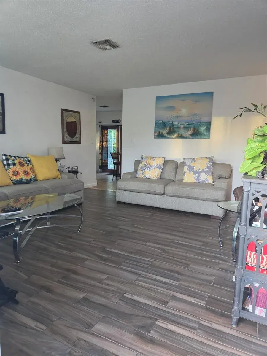 1650 NW 1st Way, Pompano Beach FL 33060
