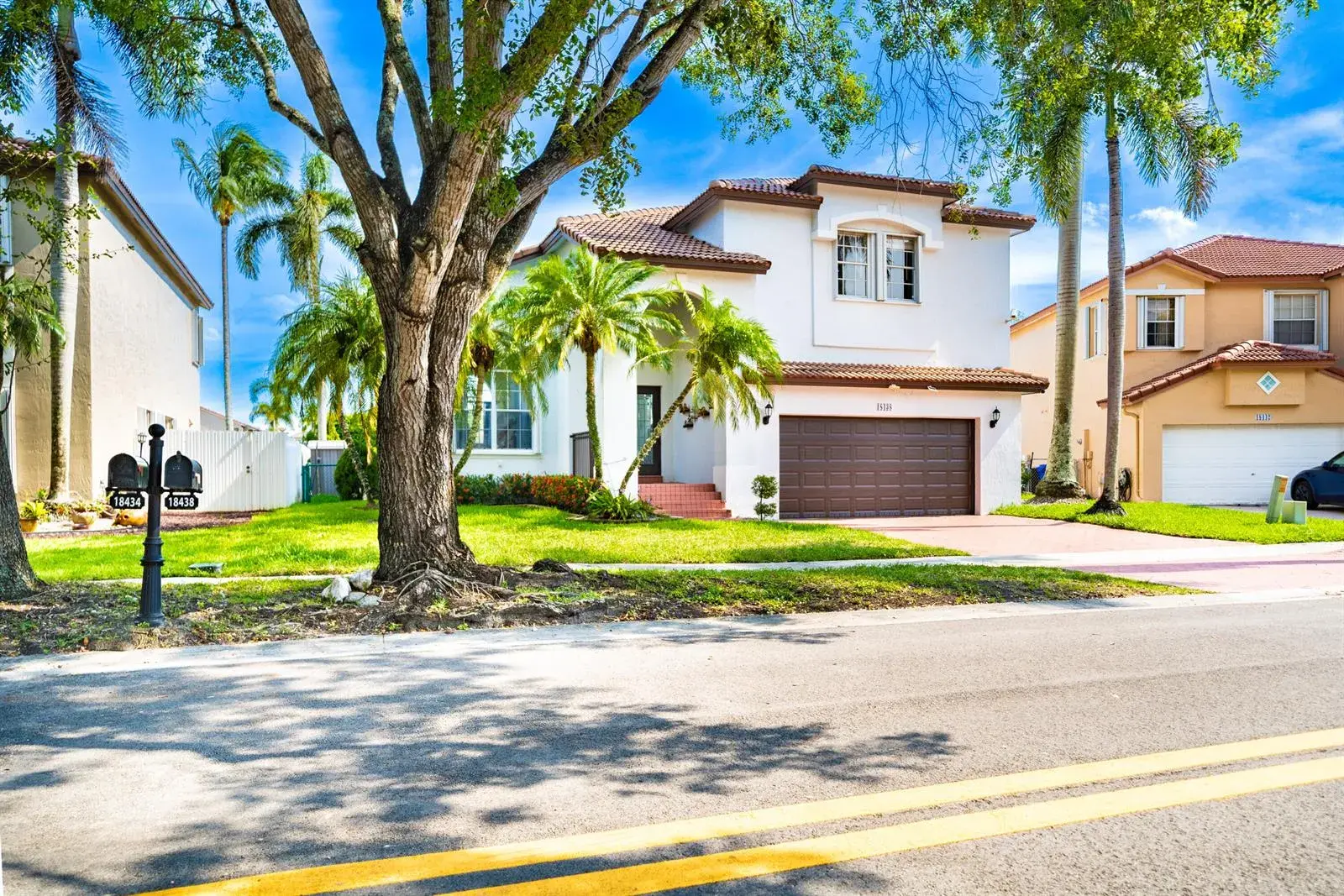 18438 NW 11th Street, Pembroke Pines FL 33029