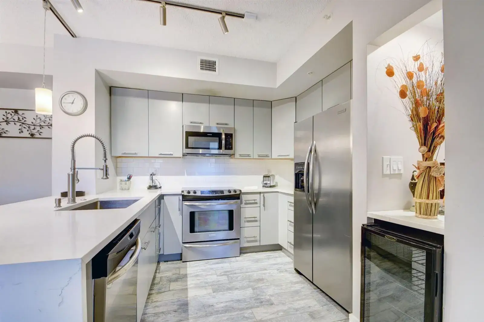 720 S Sapodilla Avenue # 208, West Palm Beach FL 33401