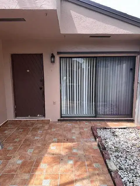 1251 NW 123rd Avenue, Pembroke Pines FL 33026 photo 2