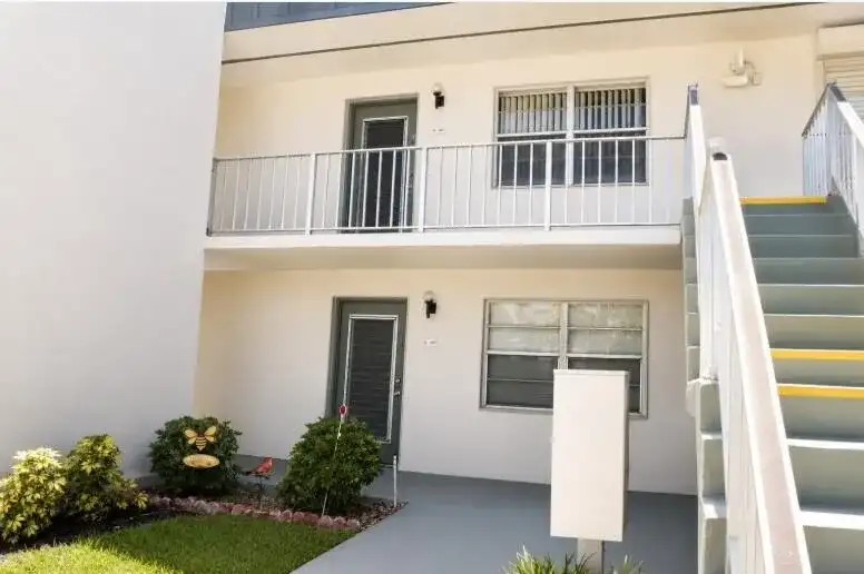 321 Burgundy G, Delray Beach FL 33484