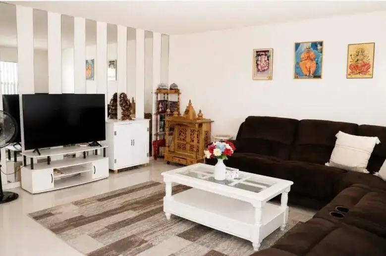 321 Burgundy G, Delray Beach FL 33484 photo 2
