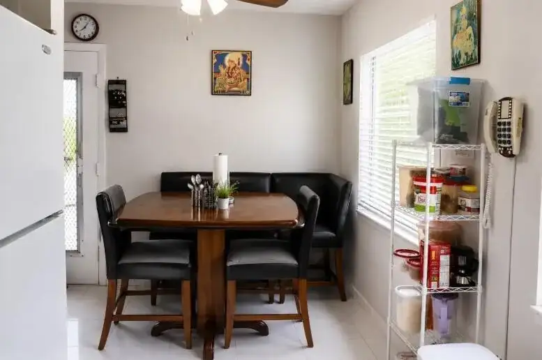 321 Burgundy G, Delray Beach FL 33484 photo 4