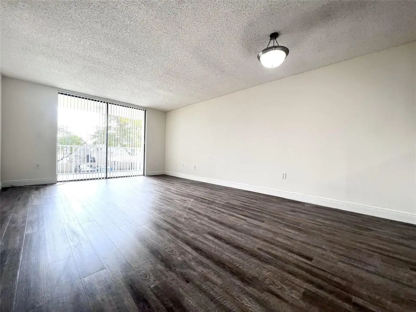 19455 NE 10 Avenue # 211, North Miami Beach FL 33179 photo 3