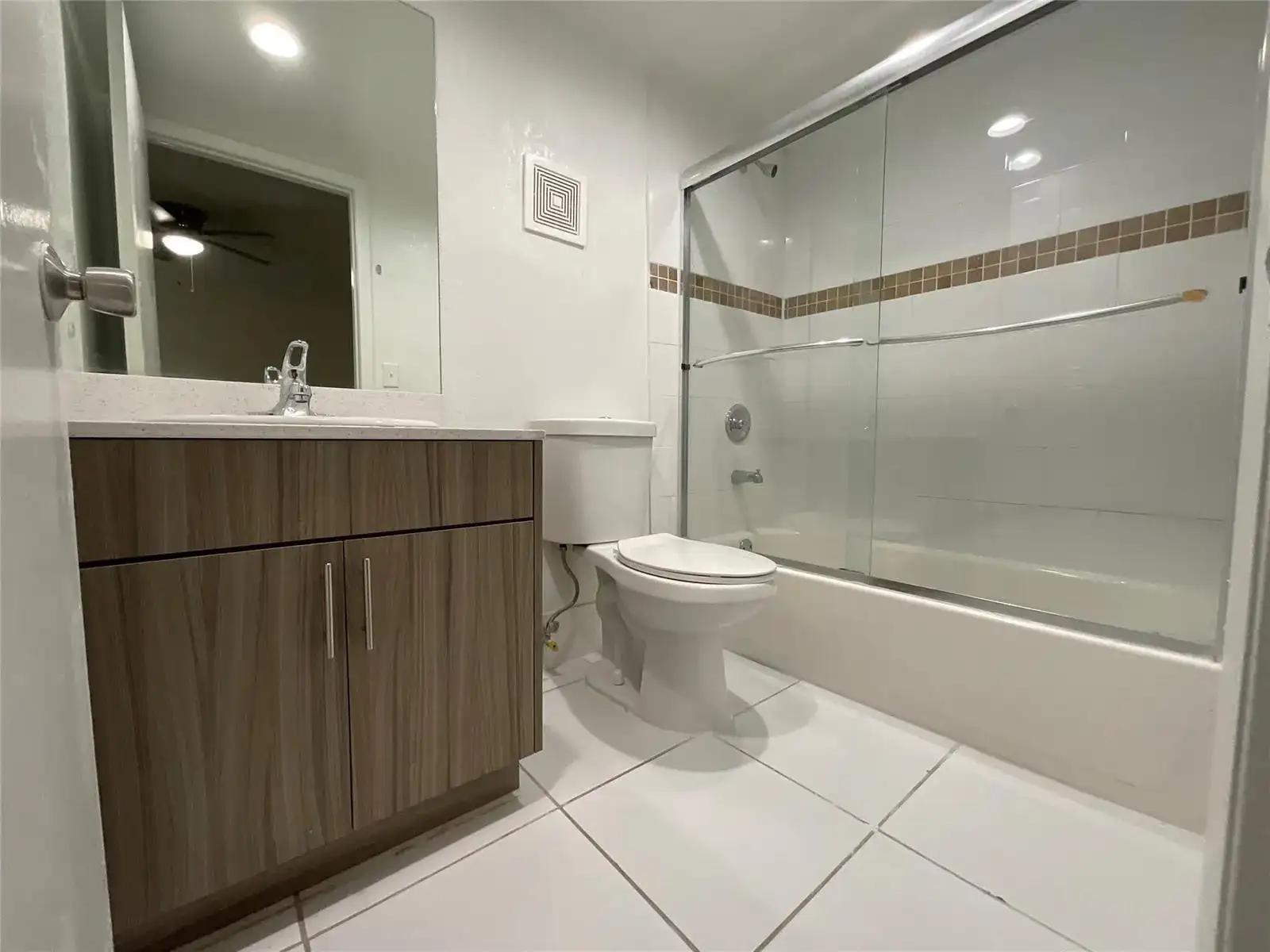 19455 NE 10 Avenue # 211, North Miami Beach FL 33179 photo 5