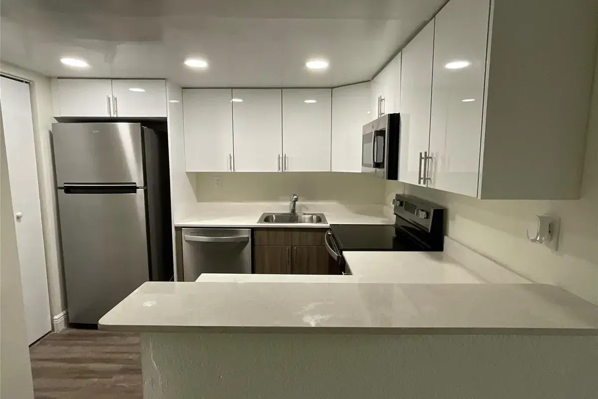 19455 NE 10 Avenue # 511, North Miami Beach FL 33179