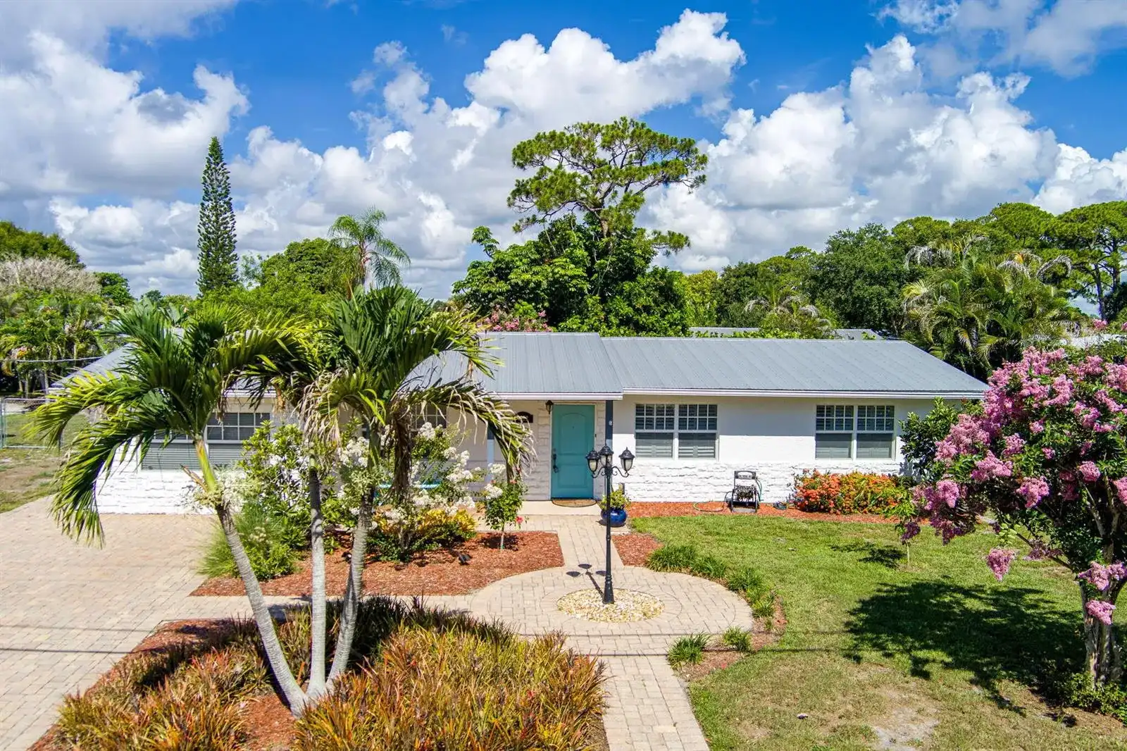 1252 SE Madison Avenue, Stuart FL 34996