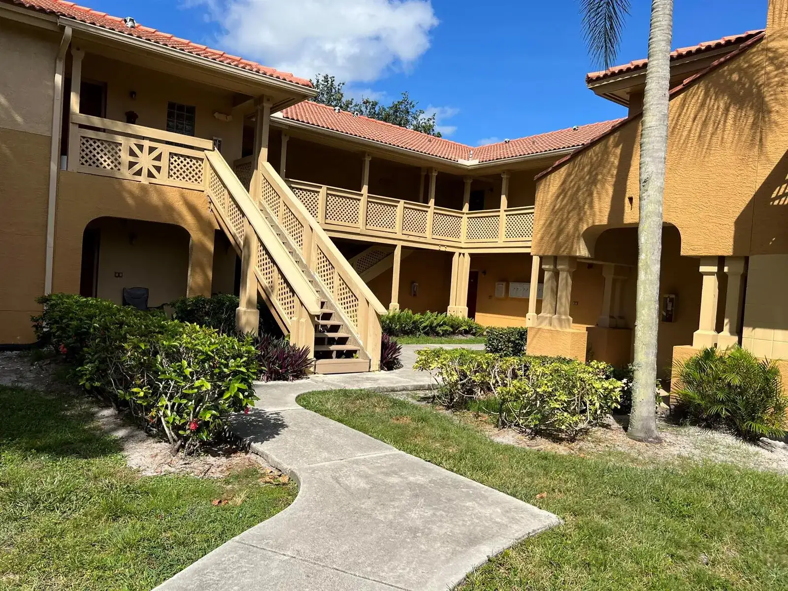 4751 Via Palm Lakes # 416, West Palm Beach FL 33417 photo 3