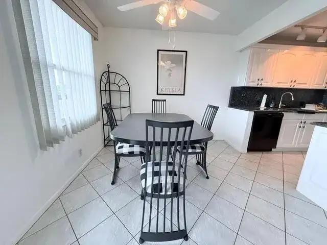 4065 Harwood E, Deerfield Beach FL 33442 photo 4