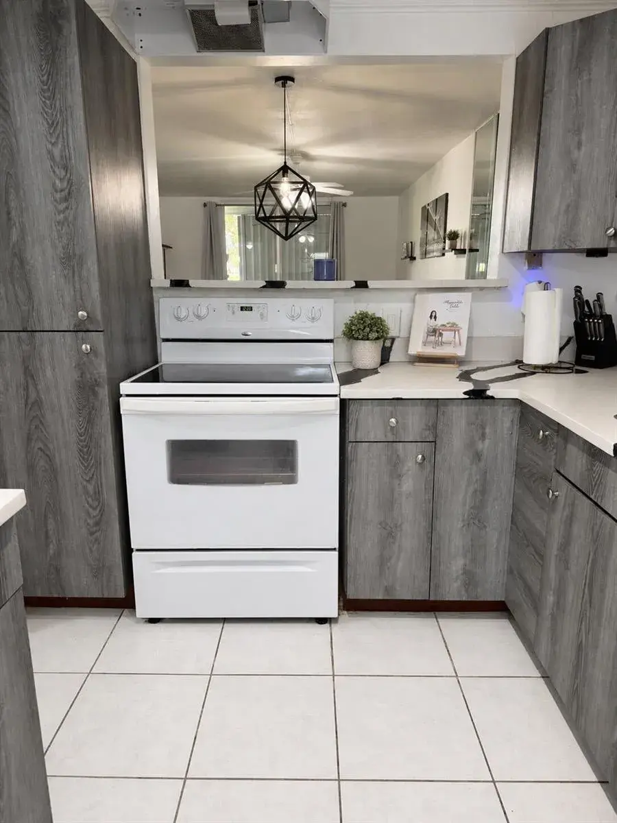 5961 NW 2nd Avenue # 108, Boca Raton FL 33487