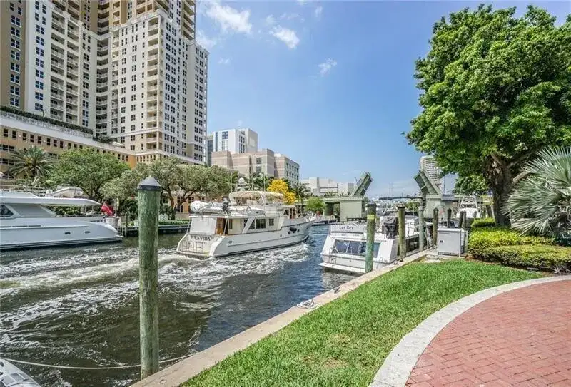 347 N New River Drive E # 1808, Fort Lauderdale FL 33301 photo 2