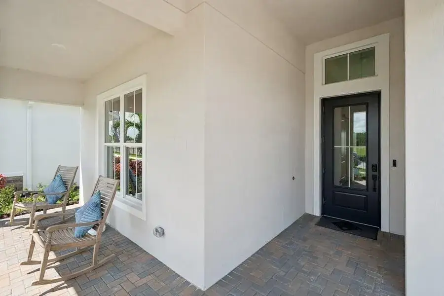 10121 NW Field Flower Trail, Port St. Lucie FL 34987
