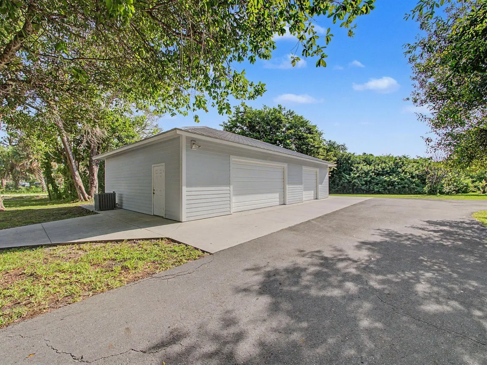 5625 SE Ault Avenue, Stuart FL 34997