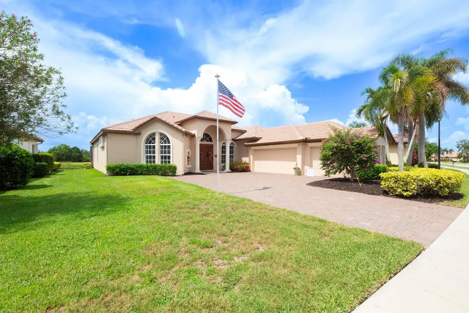 923 SW Grand Reserves Boulevard, Port St. Lucie FL 34986 photo 5