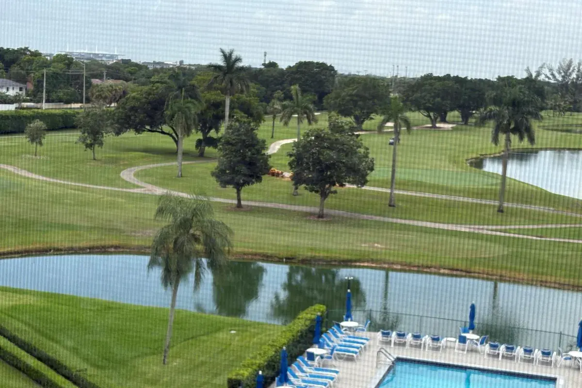 8900 Washington Boulevard, Pembroke Pines FL 33025