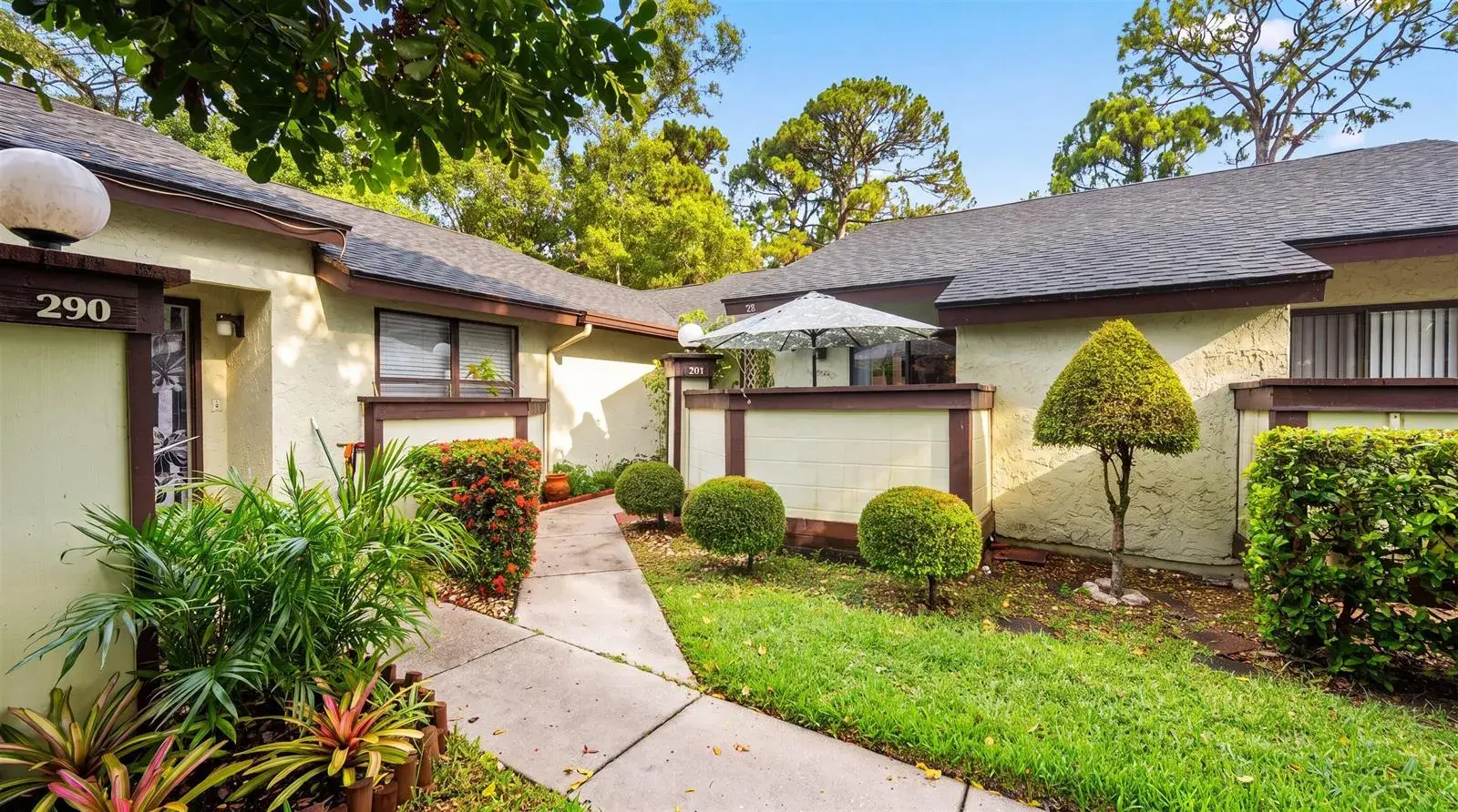 291 Amber Court, Royal Palm Beach FL 33411