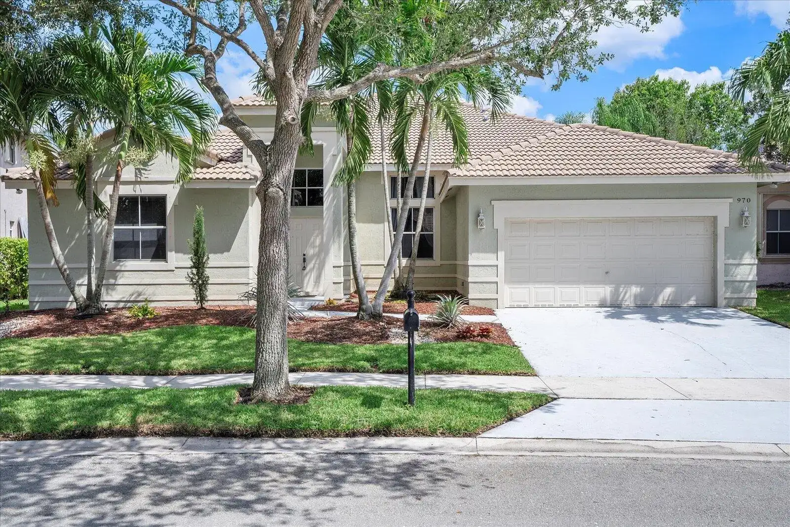 970 Greenwood Road, Weston FL 33327 photo 2