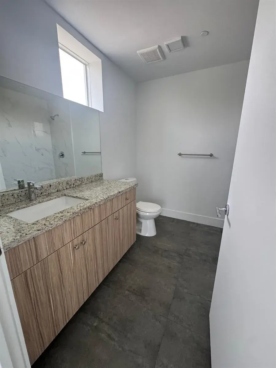 2010 SW 25th Terrace # 305, Miami FL 33133