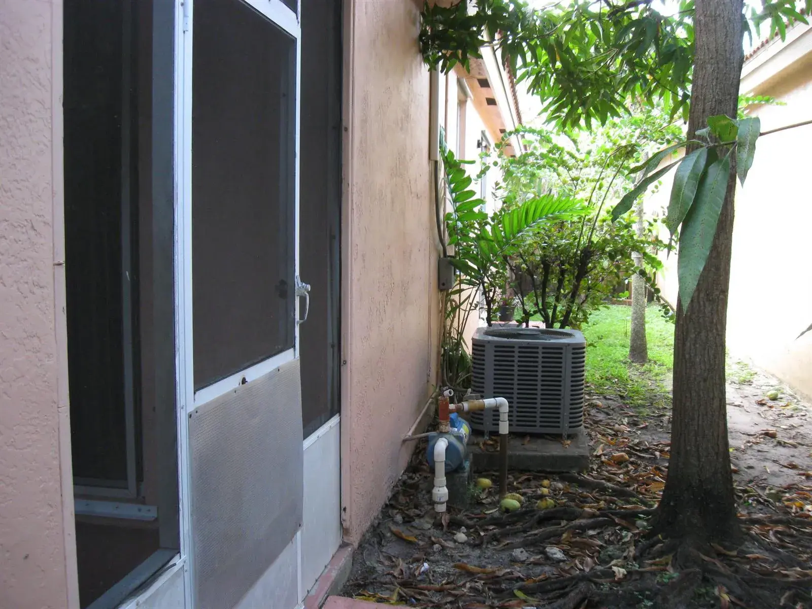 10232 SW 16th Court, Pembroke Pines FL 33025