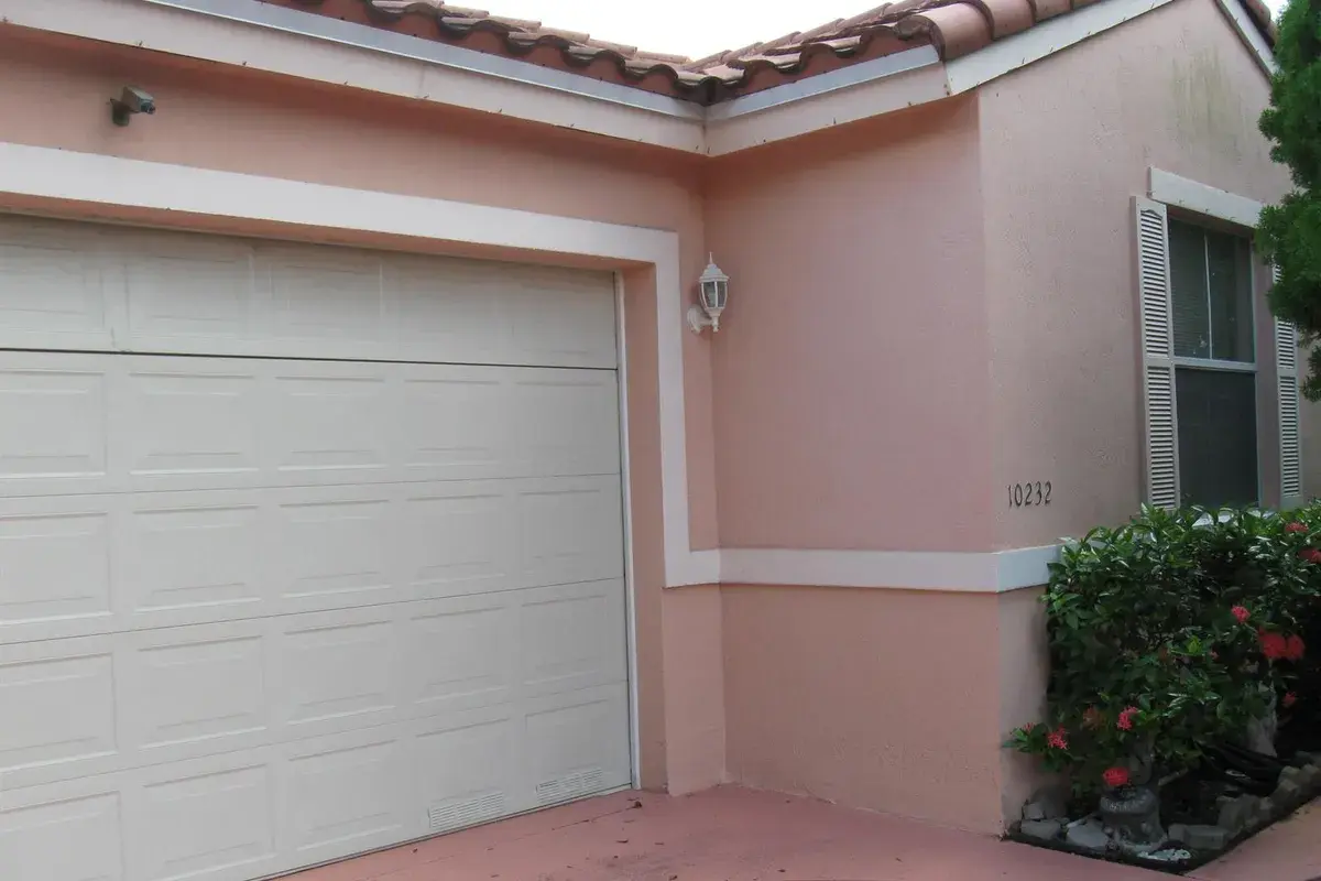 10232 SW 16th Court, Pembroke Pines FL 33025