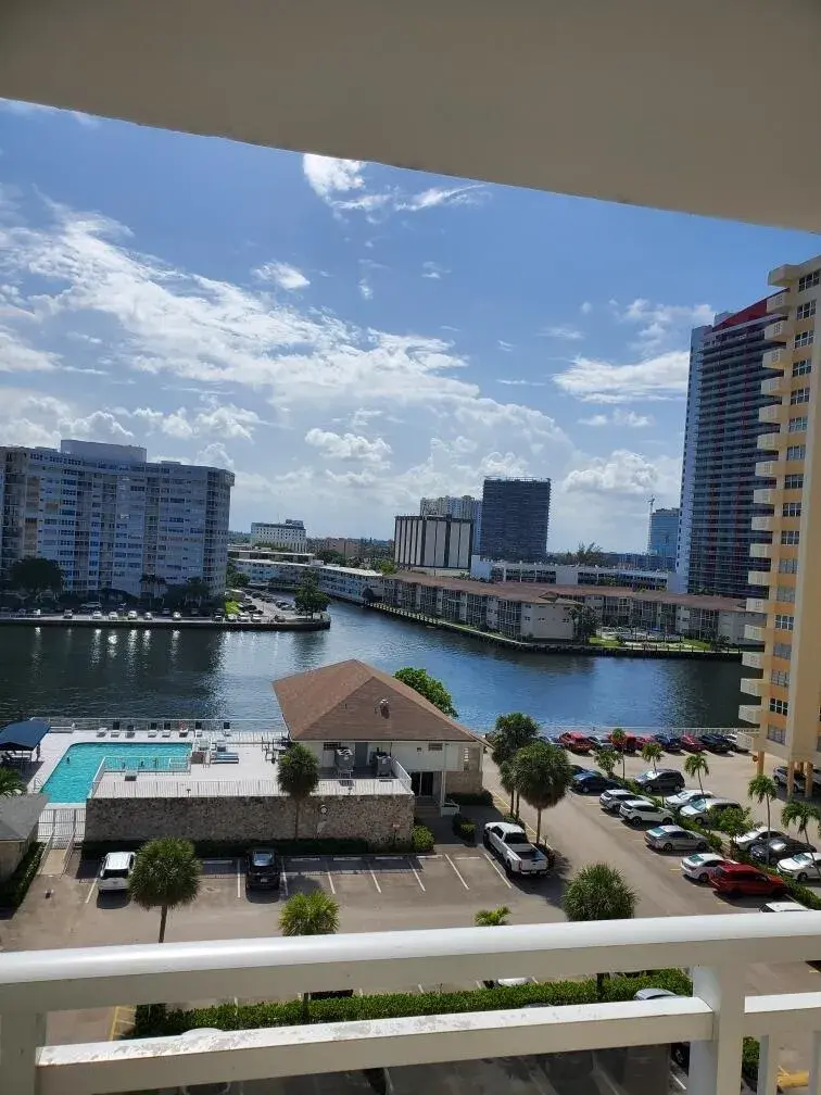 1849 S Ocean Drive # 802, Hallandale Beach FL 33009
