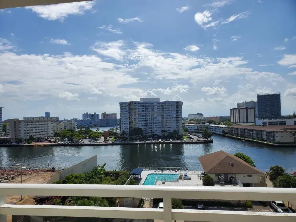 1849 S Ocean Drive # 802, Hallandale Beach FL 33009