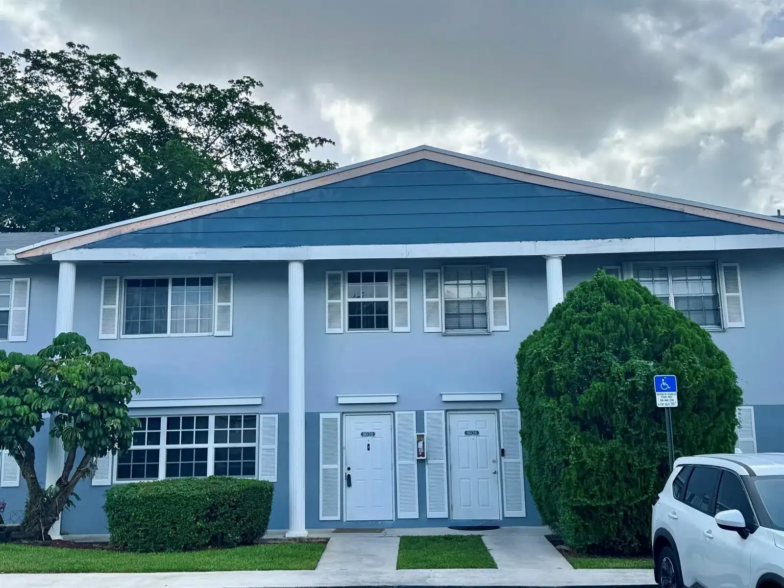 8028 SW 17th Place, Davie FL 33324