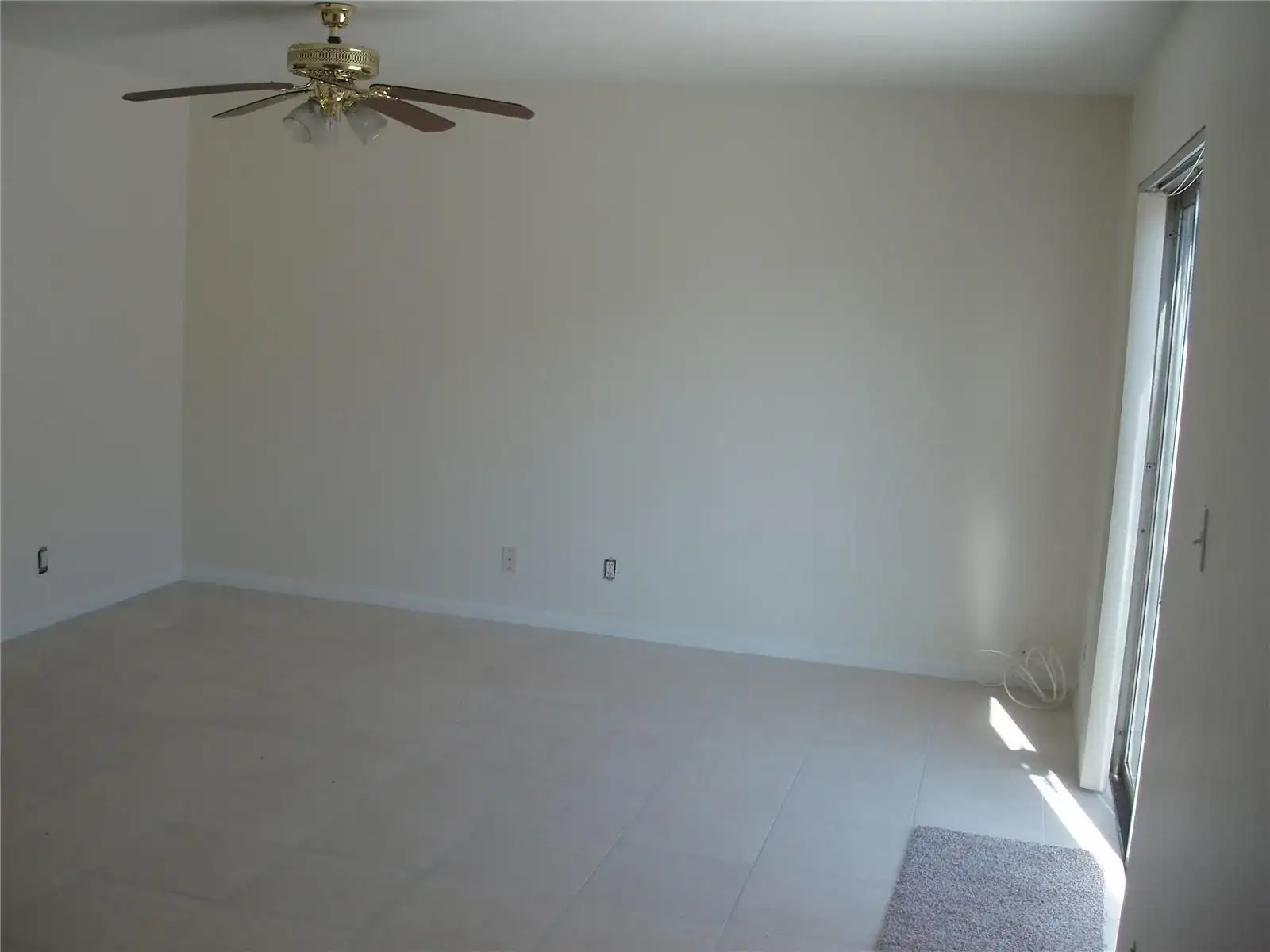 8028 SW 17th Place, Davie FL 33324 photo 4