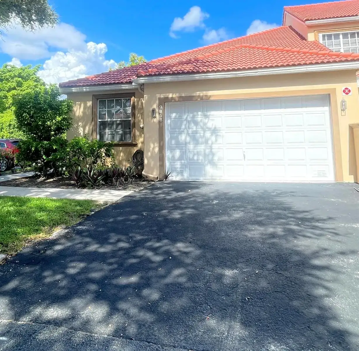 9858 Royal Palm Boulevard # 14, Coral Springs FL 33065 photo 2