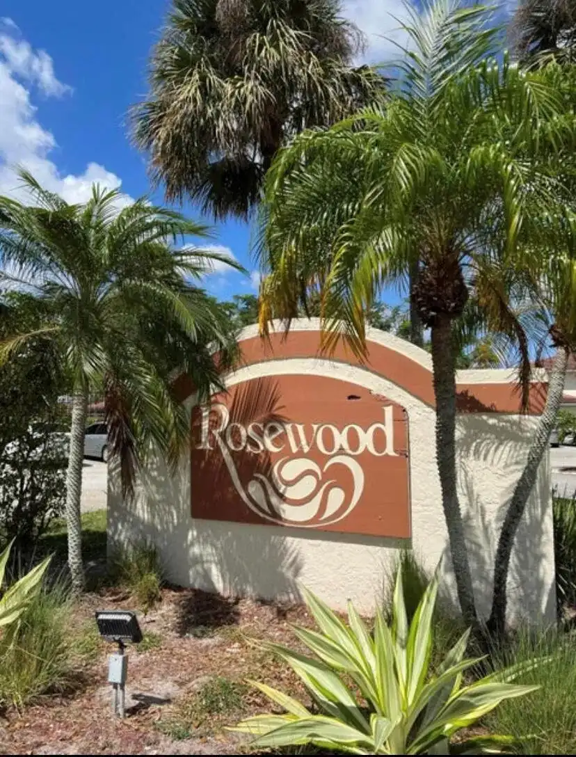 9903 Three Lakes Circle, Boca Raton FL 33428