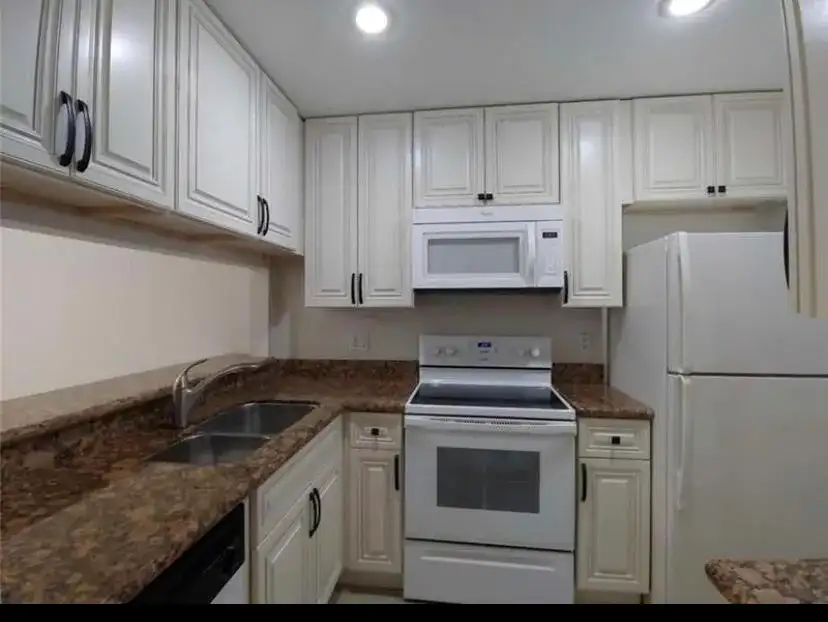 9903 Three Lakes Circle, Boca Raton FL 33428 photo 3
