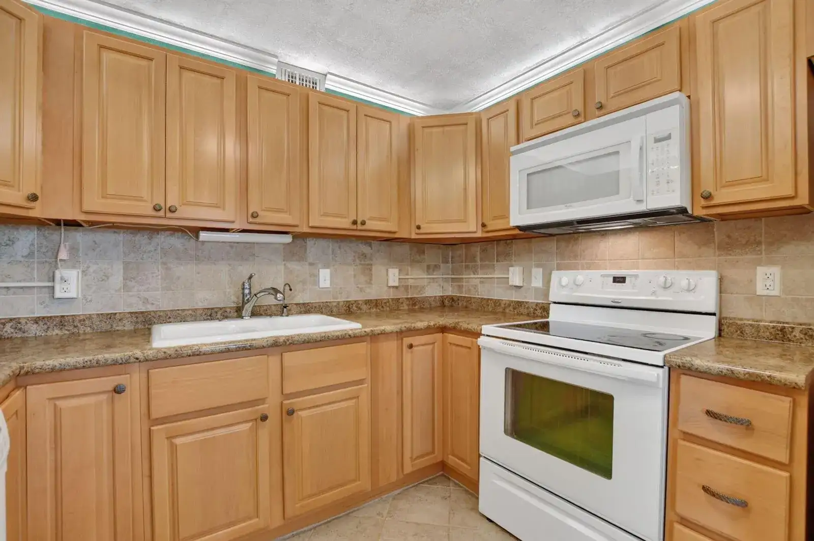 2049 Ventnor O Crescent # 2049, Deerfield Beach FL 33442 photo 4