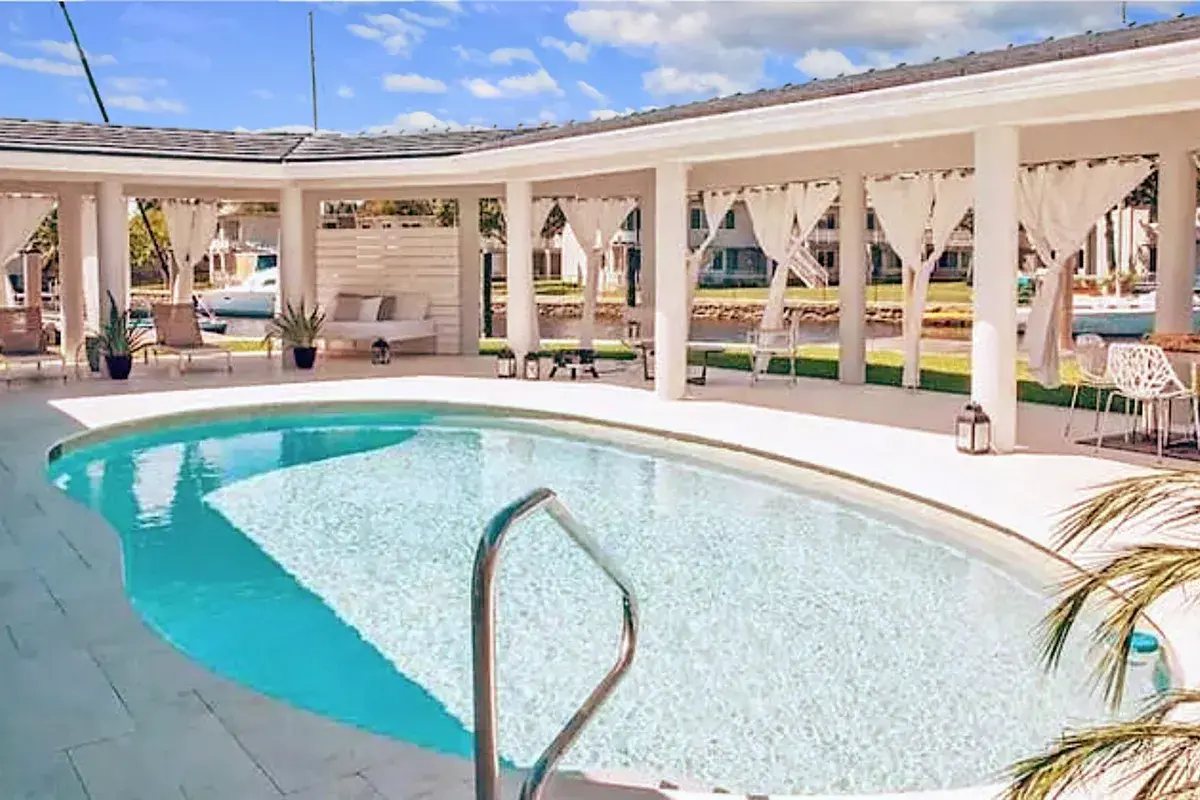 1919 Sunrise Key Boulevard, Fort Lauderdale FL 33304