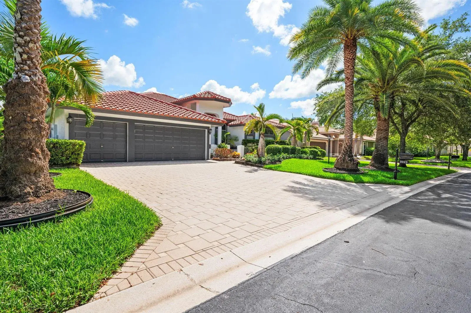 9923 NW 64th Court, Parkland FL 33076