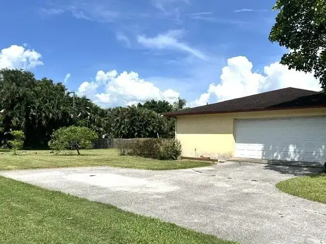 36911 3rd Street, Canal Point FL 33438 photo 4