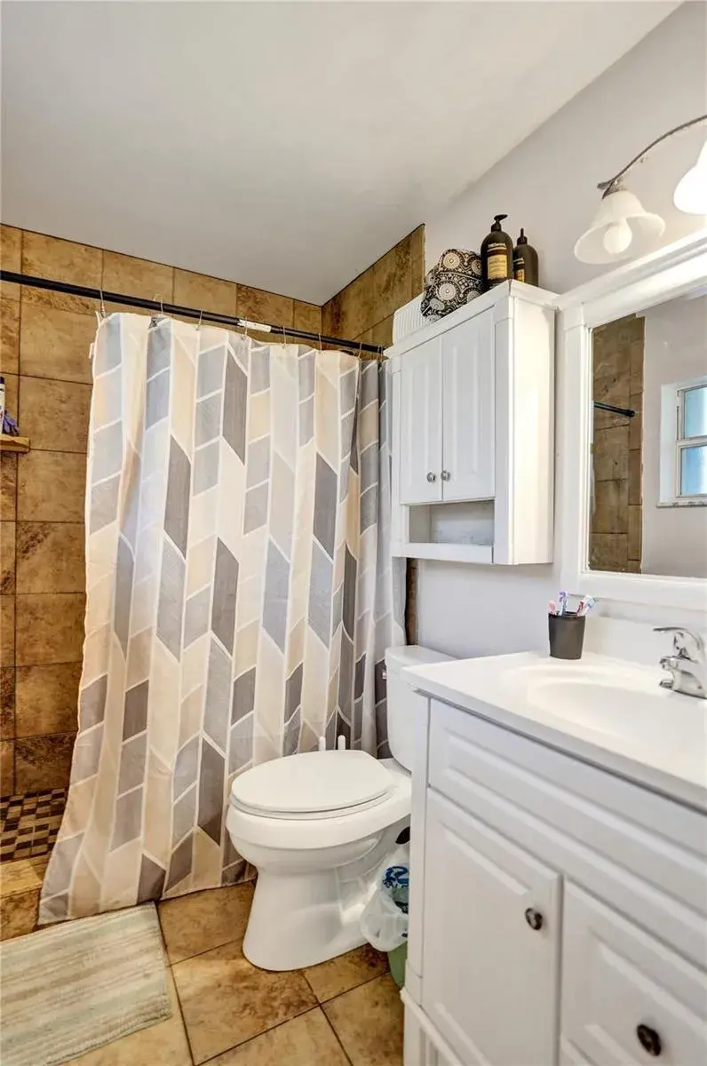 7008 NW 81st Street, Tamarac FL 33321