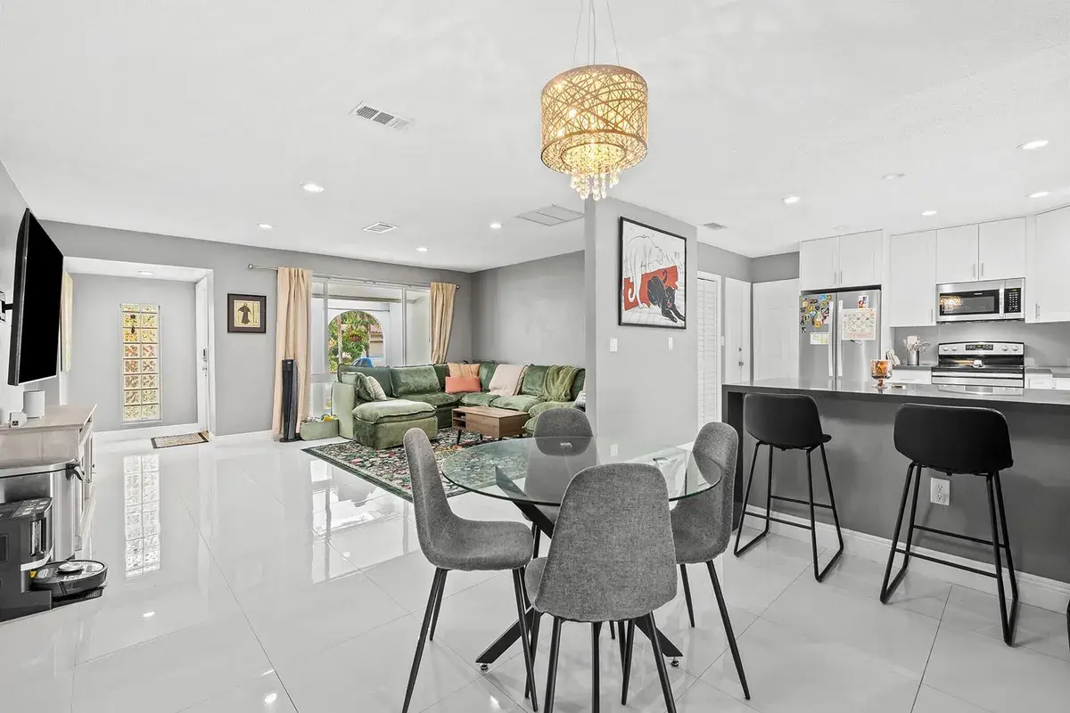 10497 NW 4th Street, Fort Lauderdale FL 33071