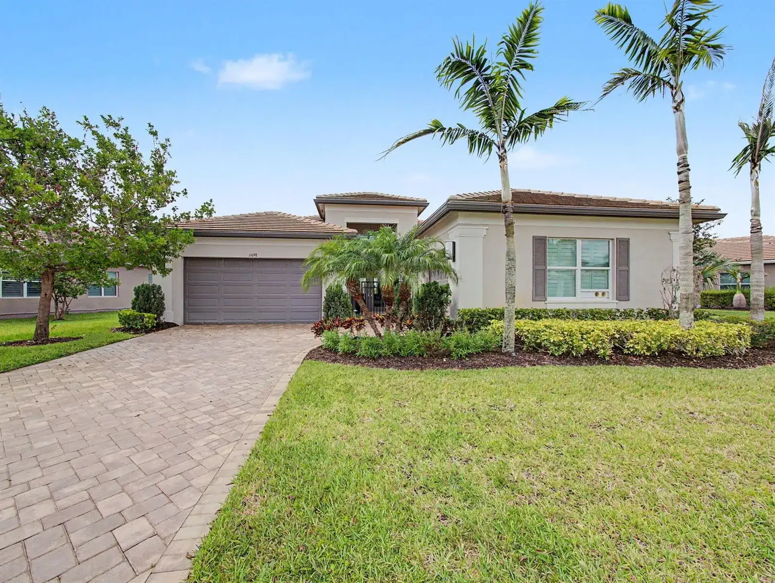 11698 SW Coronado Springs Drive, Port St. Lucie FL 34987 photo 2